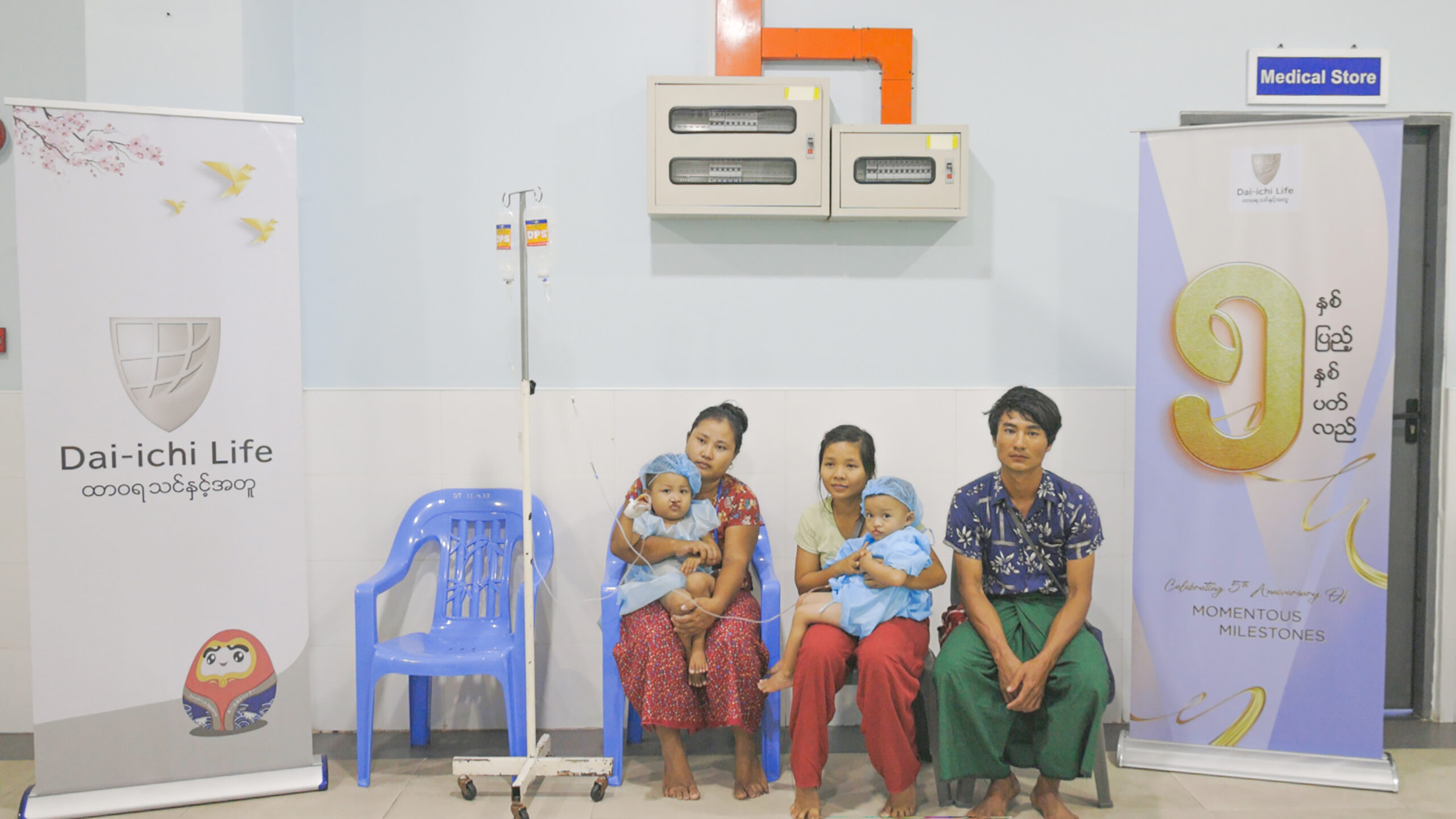 RAW.00_12_35_13.Still010